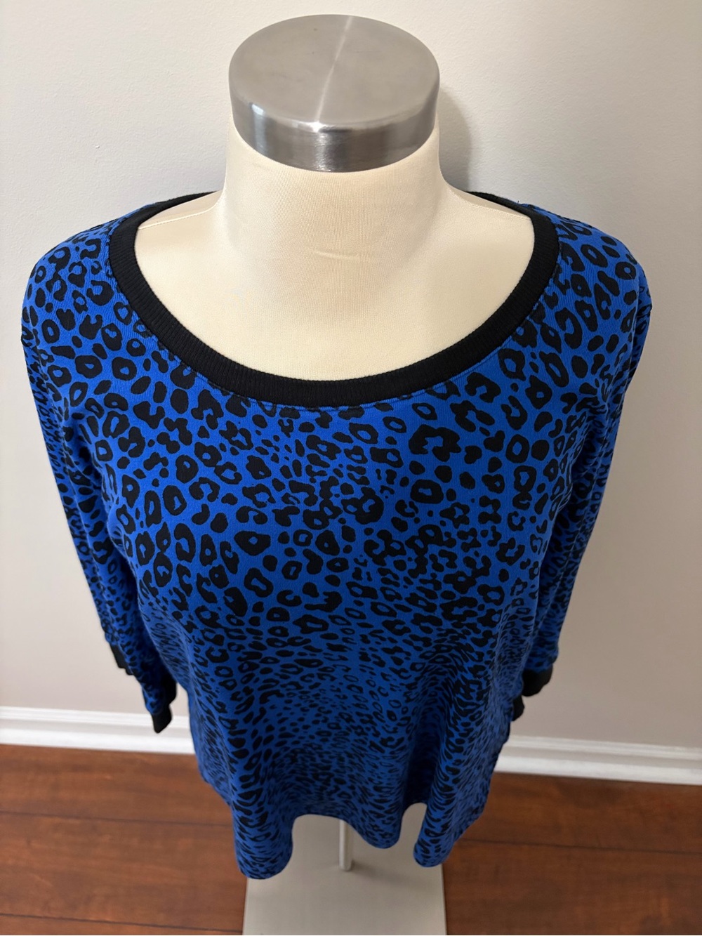 Jones NY Sport Royal Blue and Black Leopard Print Long Sleeve Top Sz XL Mobwife - Picture 5 of 10